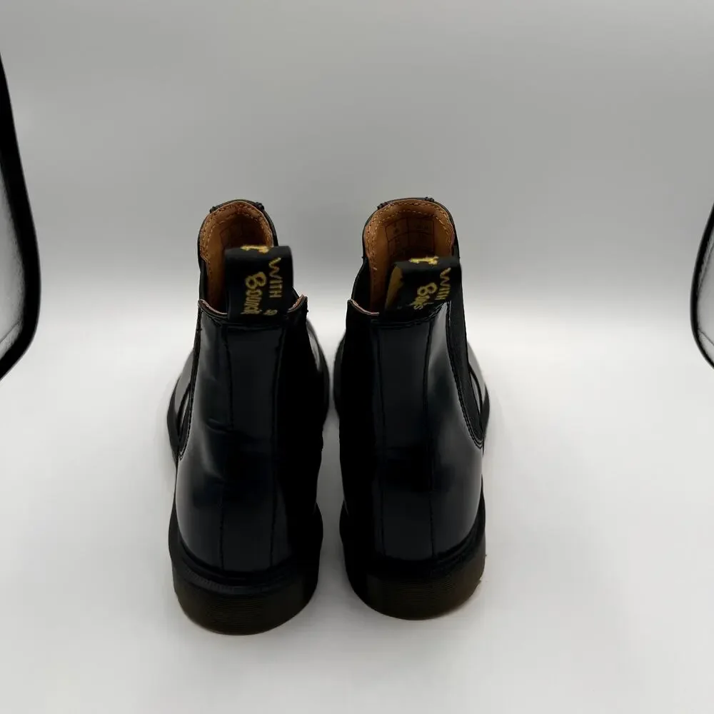 DR. MARTENS 2976 Smooth Leather Chelsea Mens Boots